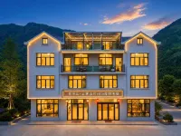 Jijian Mountain · Cloudy Mountains and Rivers Villa Resort - New