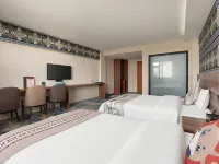 Anshun Shengyi Hot Spring Hotel (Anshunxi Railway Station Colorful Vientiane Tourism City) - Kuumat lähteet