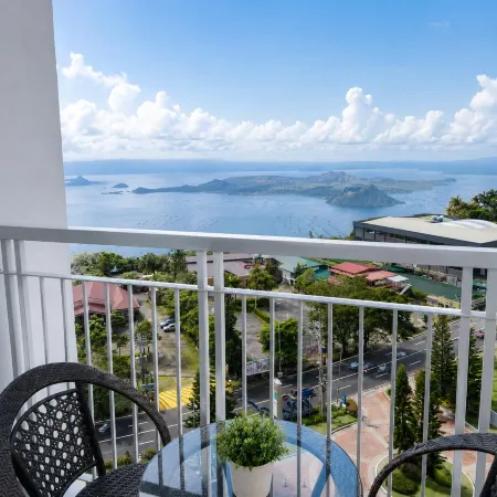 Wind Residences Taal View Near Sky Ranch