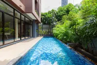 Gather at Phrom Phong - 방갈로
