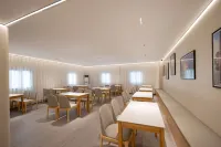 Yayue Hotel (Ancient Kiln Folk Customs Expo Area & China Ceramics Museum Branch) - sarapan