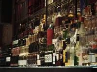Weiyangju Urban Homestay (Yanjiang Avenue, Natural Tower, Yichang) - bar