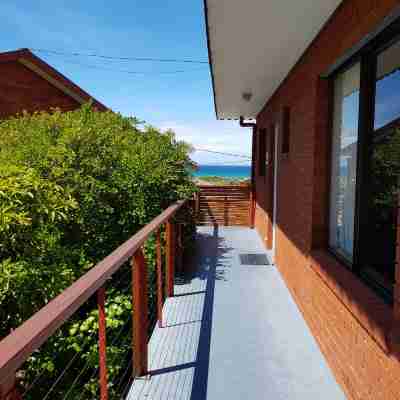 Blue Seas Holiday Villas Hotel Exterior