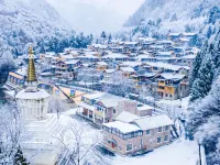 Yang Yuhade China's most beautiful Tibetan village 헤이수이 호텔