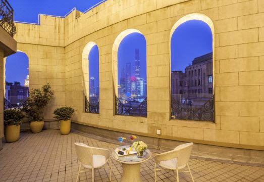 메트로폴로 클래시크 상하이 번드 서클