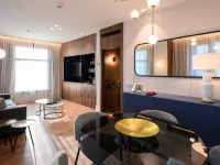 Catalonia Barcelona Plaza Hotels near Las Arenas
