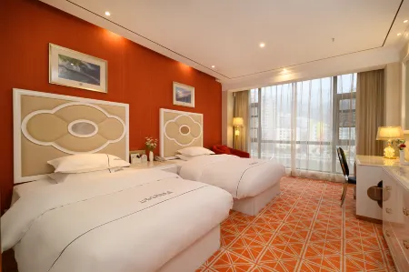 Baokang Mountain Zuoshan Hotel (Xiangyang Baokang No.1 High School) Отели в г. Баокан