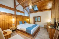 Floral Hotel · Quzhou Yueming Cangwu Hotel  (Ziweishan National Forest Park Branch)