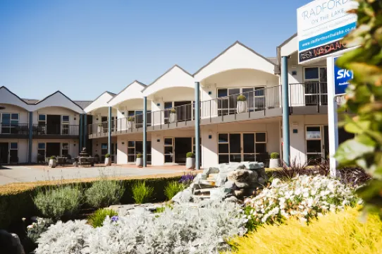 雷德福德湖上汽車旅館