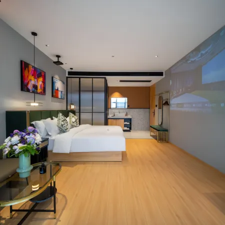 LBED Collection Hotel (Suzhou Shantang Street Shilu Subway Station)