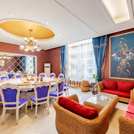 Rujia Aifeel Hotel (Baotou Saihan Tala Urban Grassland Normal College Branch)
