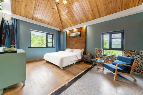 Qiandao Lake Canoe Town Homestay - Private Pools