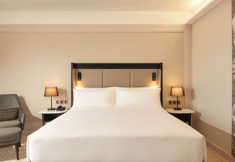 1. 힐튼 쿠칭 호텔..