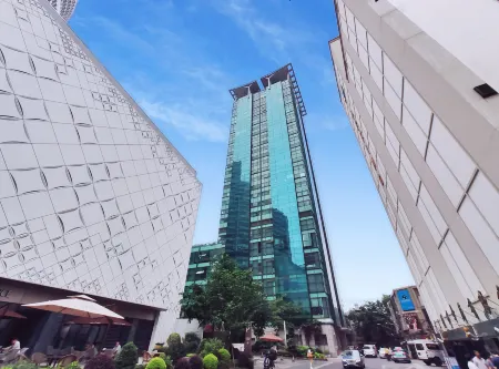 Shanghai Cosmo World Union Service Apartment