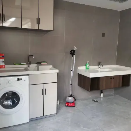 Home Inn Baiyun Hotel (Shijiazhuang Gaochun Fengzhong Road)