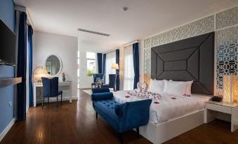 Le Petit Prince Hotel & Rooftop Bar