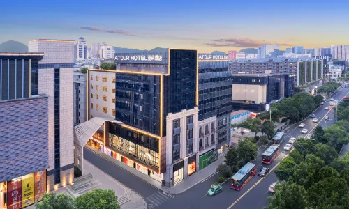 Fuzhou Three Lanes And Seven Alleys Dongjiekou Subway Station Atour Hotel