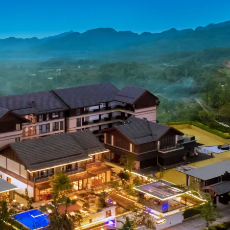 THE  SPRING  VILLA (Dujiangyan Panda Valley)
