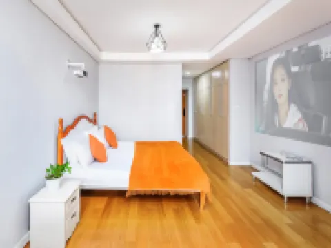 Chongqing Regal River View Hotel Apartment (Jiefangbei Branch, Hongyadong Branch)
