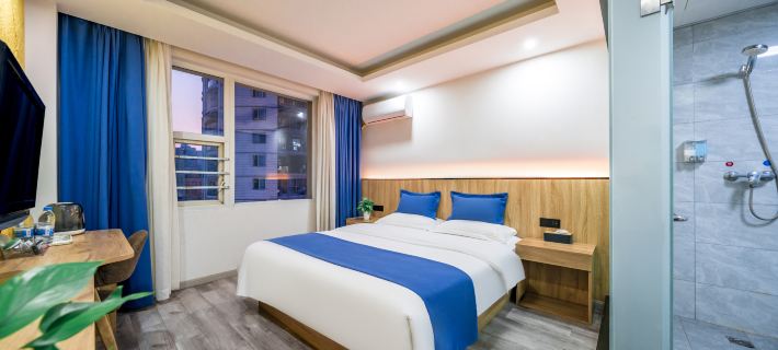 Tianyi Hotel Отели в г. Лучжоу