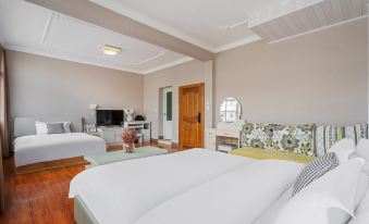 Hongrui Express Hotel