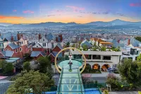 Wonderland, hot spring resort