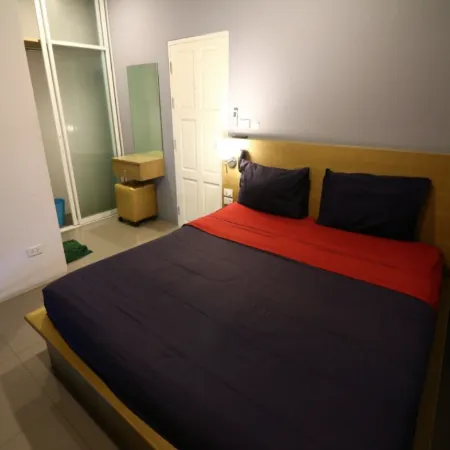 2 King Beds with Taxi Meetgreet Service