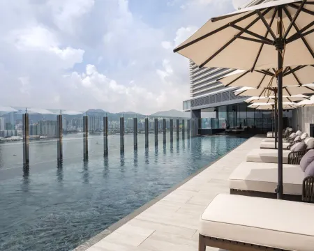 Hyatt Centric Victoria Harbour Hong Kong Отели рядом с достопримечательностью «Чхайвань»