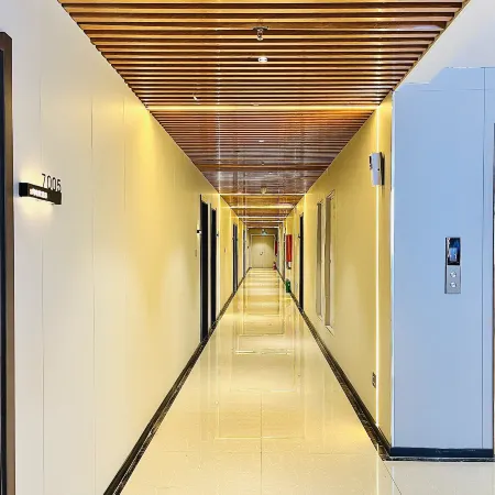 September E-sports Hotel (Fuyang West High-speed Railway Station)