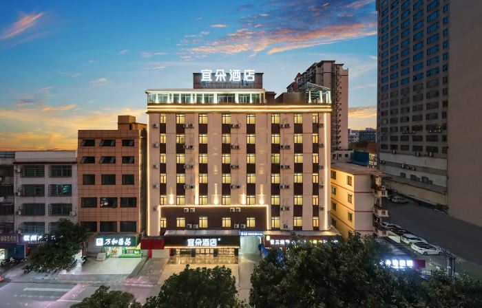 Yiduo Hotel (Qinzhou Nanzhu Avenue Niannianfeng Plaza)