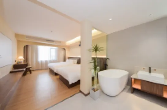 Early Morning Time Hotel (Dali Ancient City South Gate)