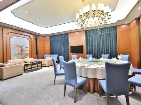 Hampton by Hilton Jilin Jilin Sterrt Отели рядом с достопримечательностью «Jihai Railway Terminal Former Site»