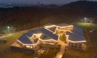 Yunju Lushanli Hot Spring Resort