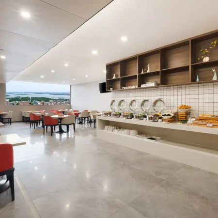 Borrman Hotel (Maoming Dianbai)