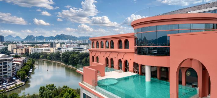 LiCLOUDS HOTEL (Guilin Two Rivers and Four Lakes Xiangshan Park) Hotel di Guilin