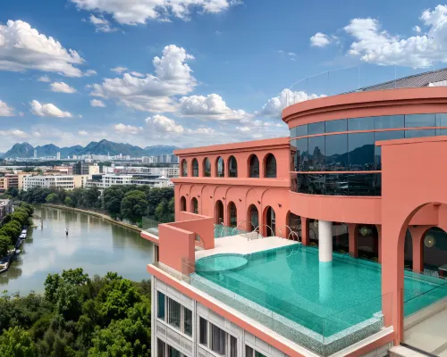 LiCLOUDS HOTEL (Guilin Two Rivers and Four Lakes Xiangshan Park) فنادق في قويلين