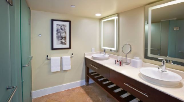 One-Bedroom Larger Suite With 1 King Bed, Sofa Bed, Oceanfront Aruba Marriott Resort & Stellaris Casino Photo