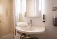 B&B Hôtel Avignon (1) Hotels in Sorgues