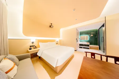 Yichen Hampton Cinema Inn (Chaoshan High-Speed Railway Station Branch) Отели рядом со станцией Chaoshan Railway Station