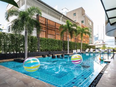 Solitaire Bangkok Sukhumvit 11 by Kingston Hotels