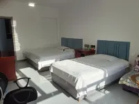 Jiuquan Xinxinyuan Hotel - Mountain view