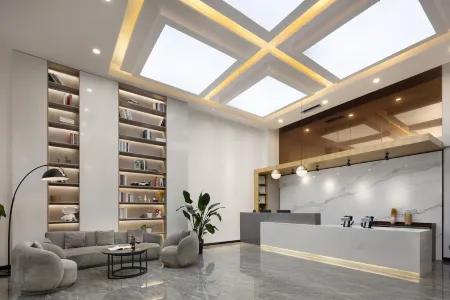 Qingchen Cinema Hotel (Changde Pedestrian Street) Отели рядом с достопримечательностью «Gufeng Tower»