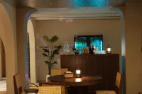 Laiye · Swimming Pool, River Tracing, Mountain Surrounding, Starry Sky Designer, Meisu - Bar