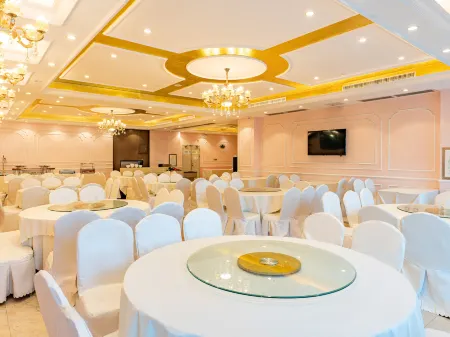 Vienna Hotel (Chaozhou Chaoshan High-speed ​​Railway Station) Отели рядом с достопримечательностью «Shantou Dongshan Lake»