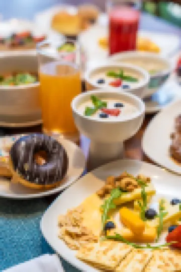 C Plaza Hotel (Chongqing Jiefangbei Hongya Cave)