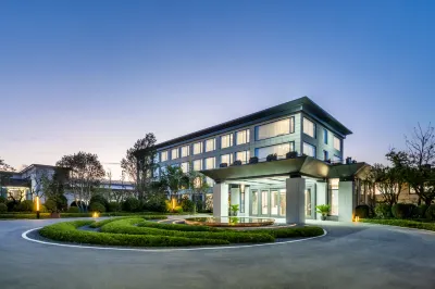 西安地建南山温泉酒店(野生動物園店) 鄰近西安明德理工學院的酒店