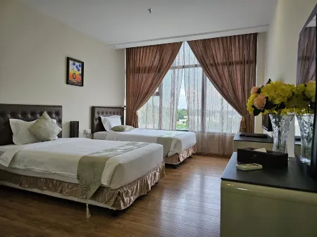 Wafa Hotel & Apartment Отели рядом с достопримечательностью «Gadong Night Market»