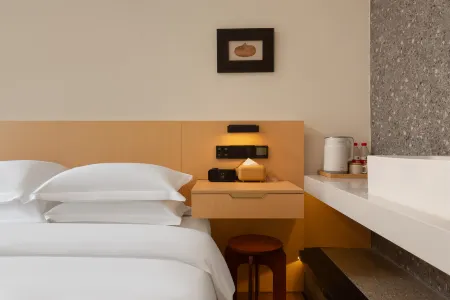 Weiai Fengqi Mountain Hotel