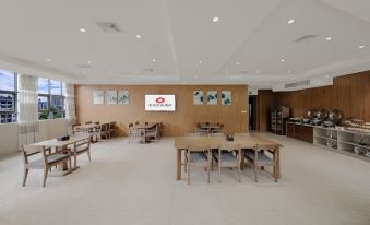 Laiwang Fashion Hotel (Wuzhou Wangcheng square)