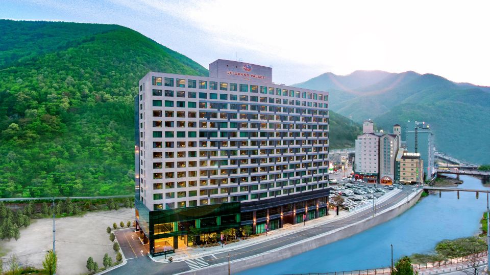 Jeongseon JS Grand Palace Hotel